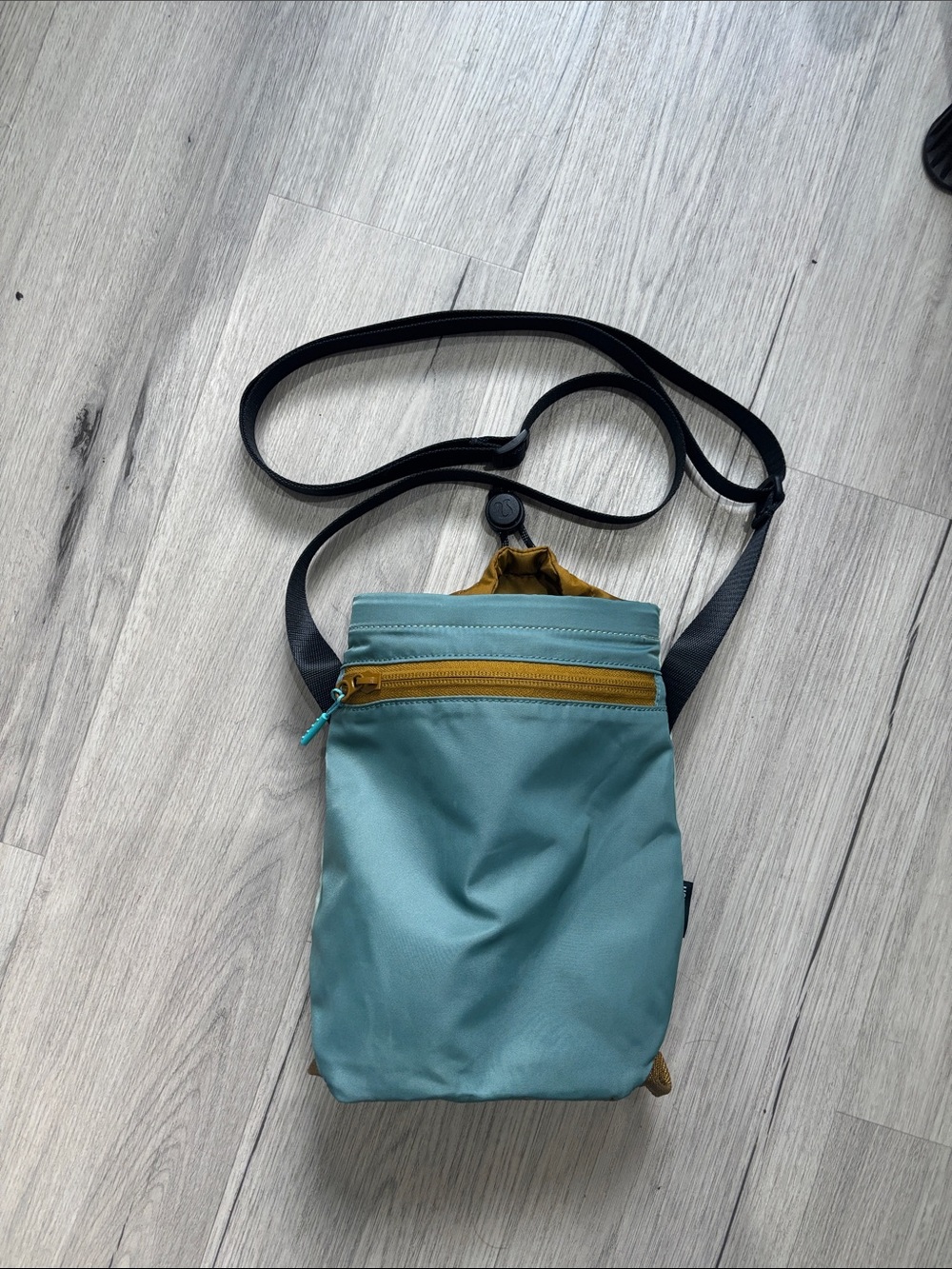 lululemon athletica teal crossbody bag with mustard accents